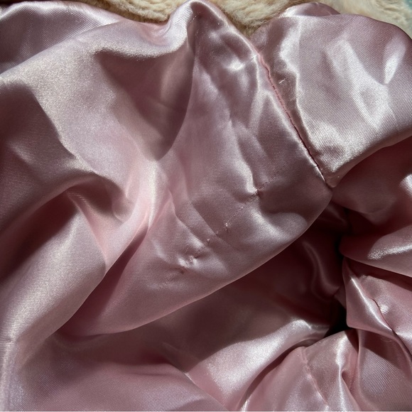 NWT Urban Outfitters Creme Faux Fur Full-Zip Jacket Size L - Picture 9 of 12